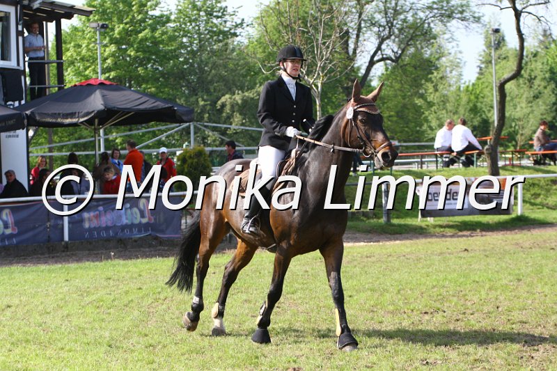 005M6234_Gluecks A xx.JPG